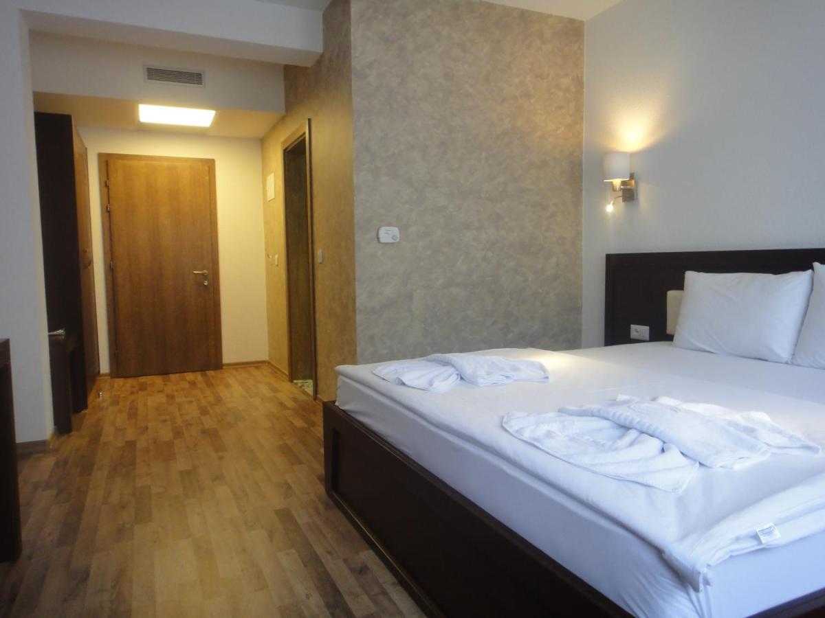 Hotel Centrum Prizren Kültér fotó