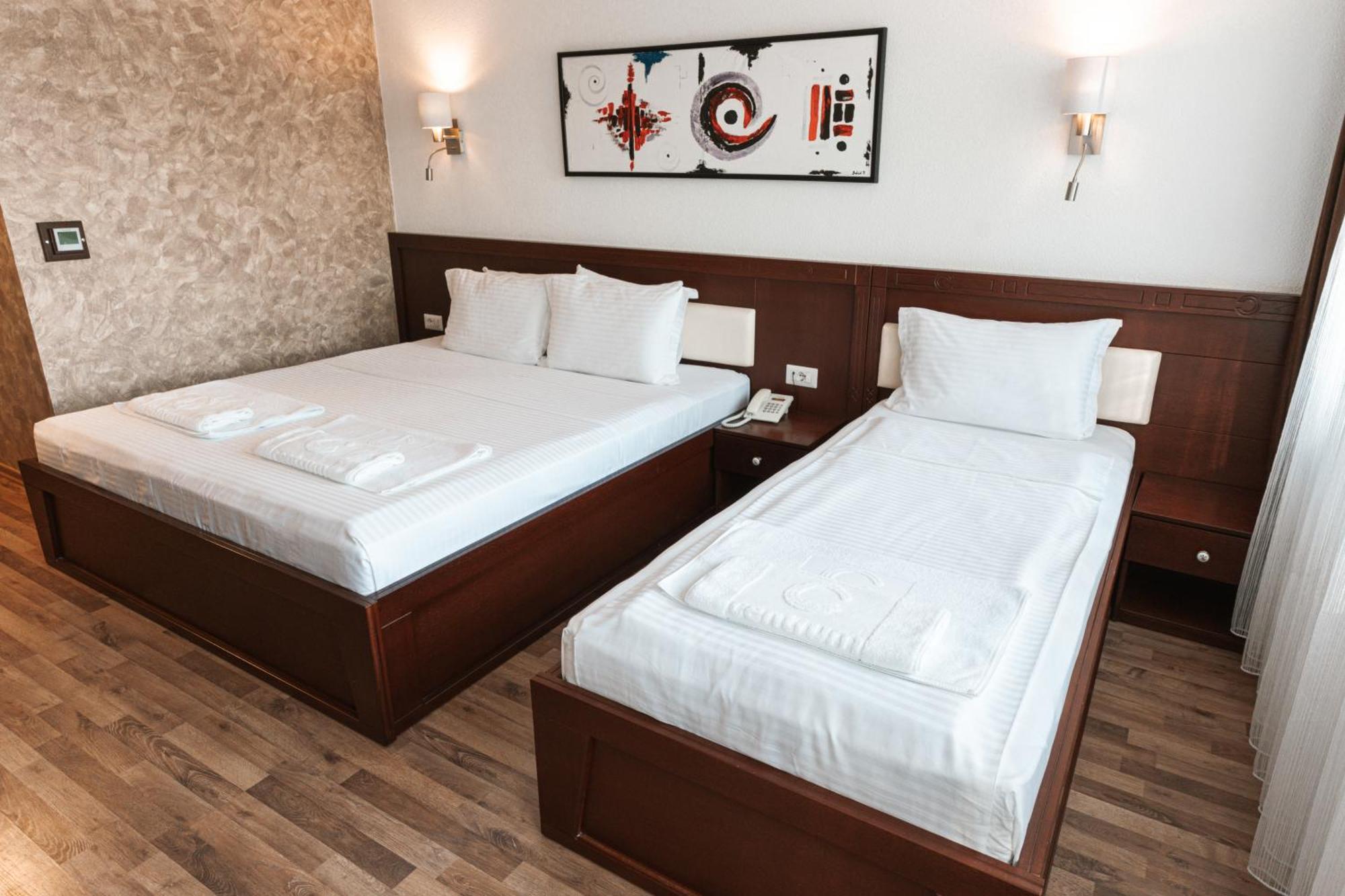 Hotel Centrum Prizren Kültér fotó