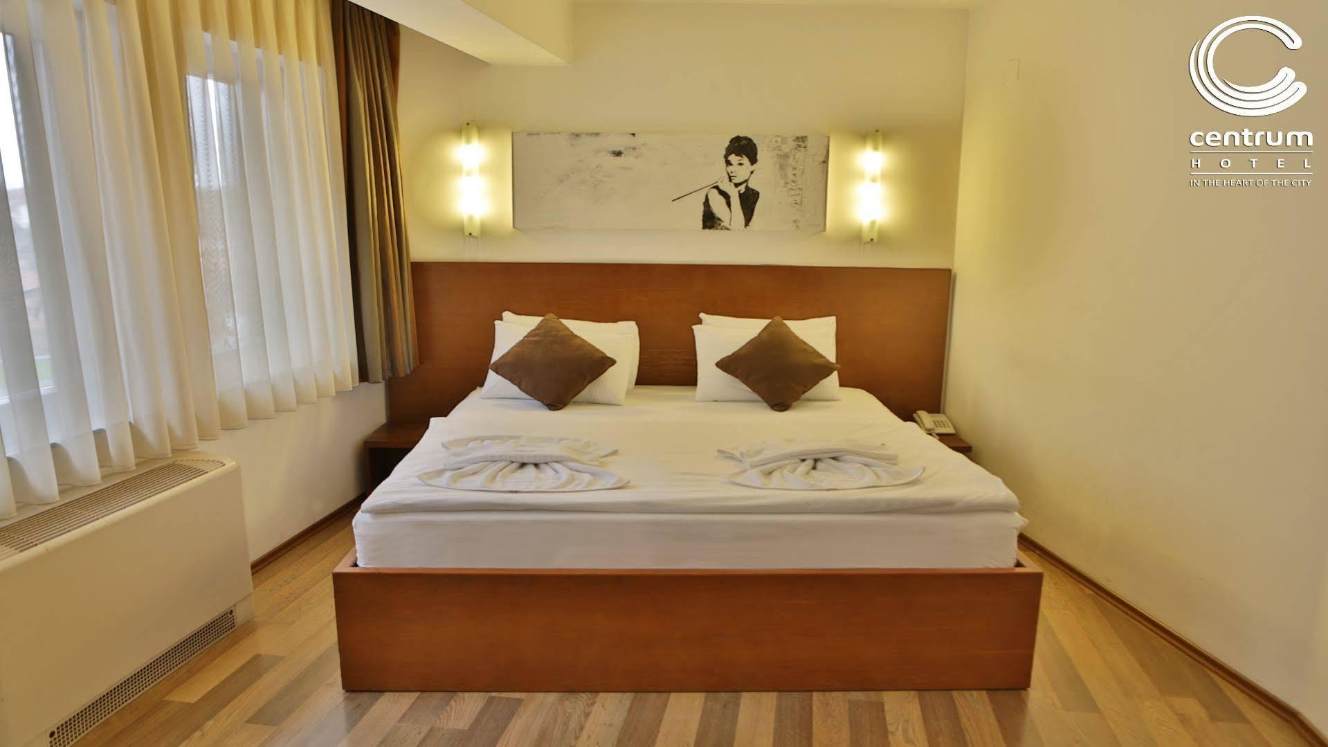 Hotel Centrum Prizren Kültér fotó